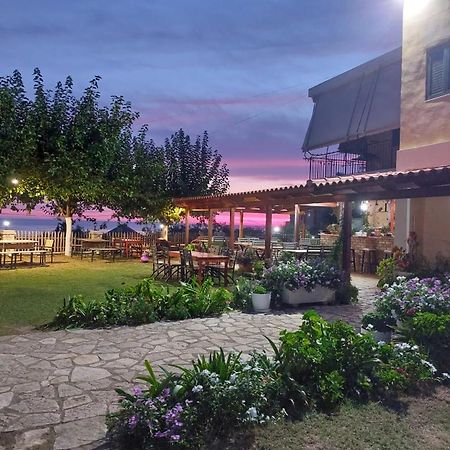 Agrotourism Himara Hotel Exterior photo