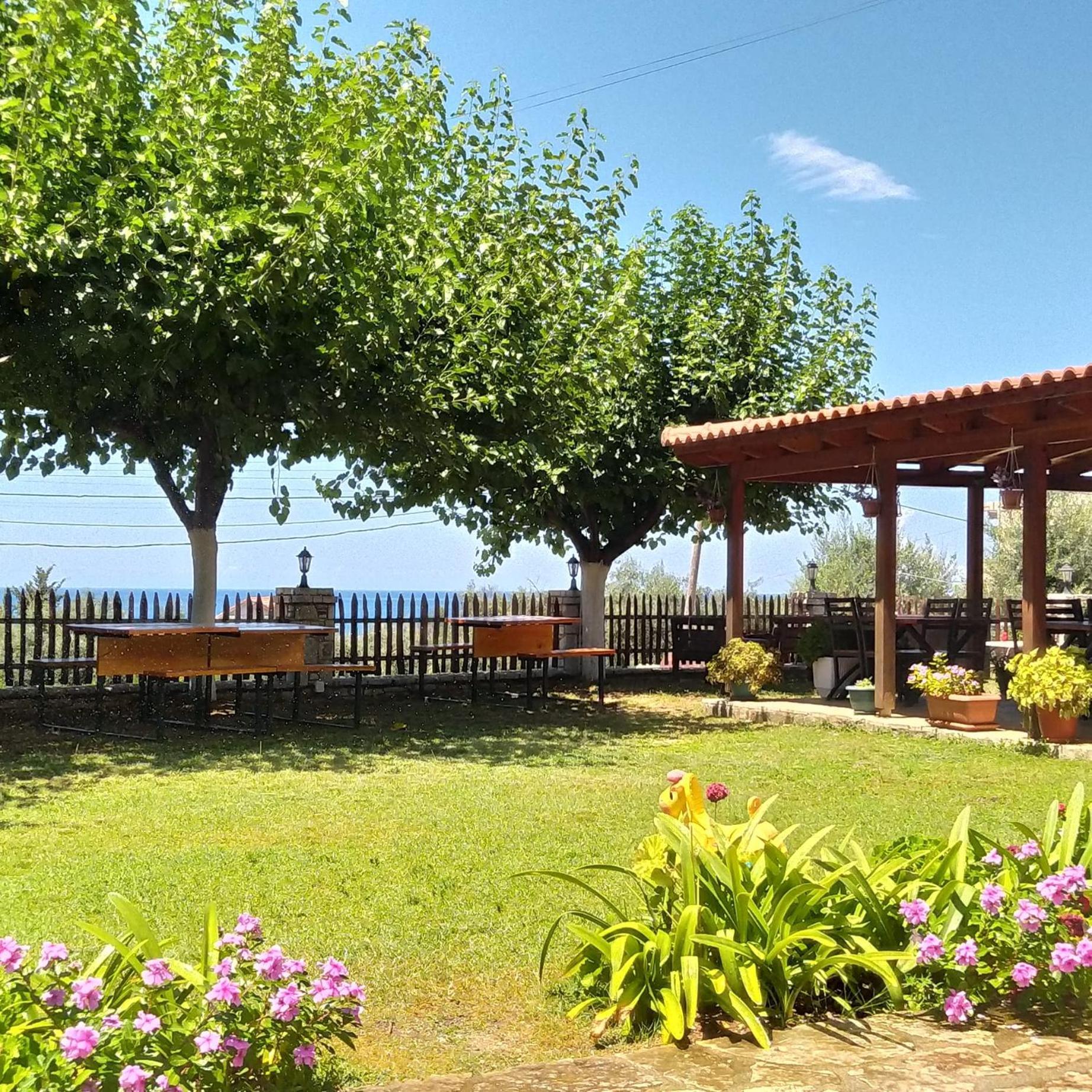 Agrotourism Himara Hotel Exterior photo